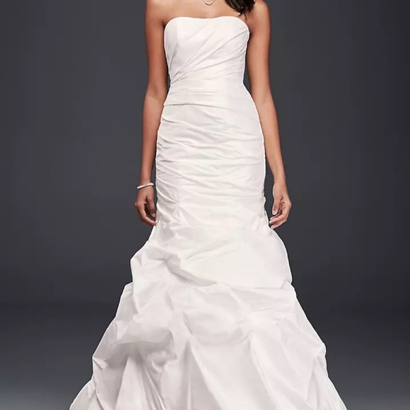 DAVID'S BRIDAL COLLECTION Dresses & Skirts - Taffeta Mermaid Wedding Dress with Skirt Pickups